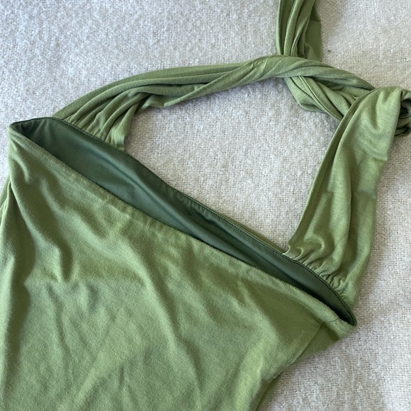 Dress - Picture 7 of 7